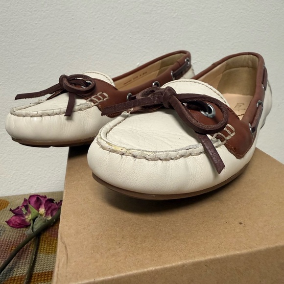 Win - Picture 1 of 16